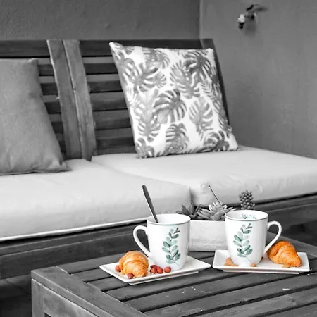 Апартаменты Retama Del Teide, The Modern Oasis, Pool, Parking & Large Terrace Пуэрто-де-ла-Крус