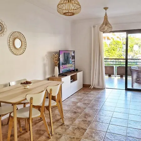 Апартаменты Retama Del Teide, The Modern Oasis, Pool, Parking & Large Terrace Пуэрто-де-ла-Крус