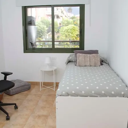 Retama Del Teide, The Modern Oasis, Pool, Parking & Large Terrace Apartamento *