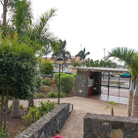 Retama Del Teide, The Modern Oasis, Pool, Parking & Large Terrace Apartamento *