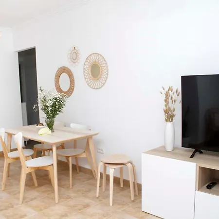 Apartamento Retama Del Teide, The Modern Oasis, Pool, Parking & Large Terrace Puerto de la Cruz (Tenerife)