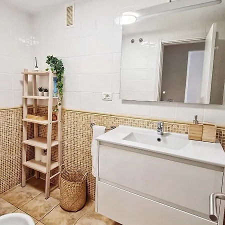Apartamento Retama Del Teide, The Modern Oasis, Pool, Parking & Large Terrace